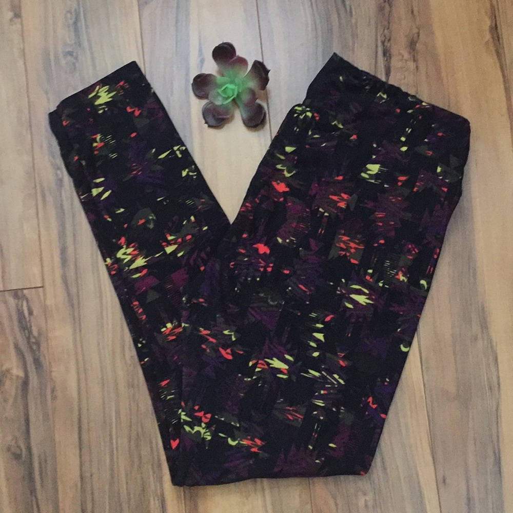 LuLaRoe TC Buttery Soft Leggings